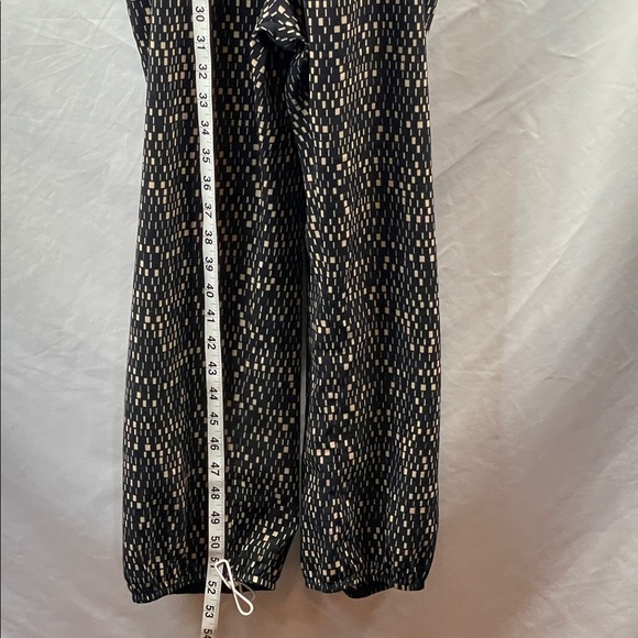 Dress Forum Monochrome Patterned Jumpsuit - Picture 12 of 14